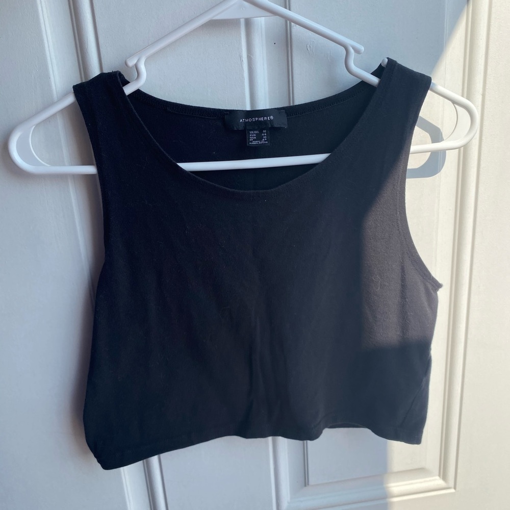 Sleeveless Black Crop Top